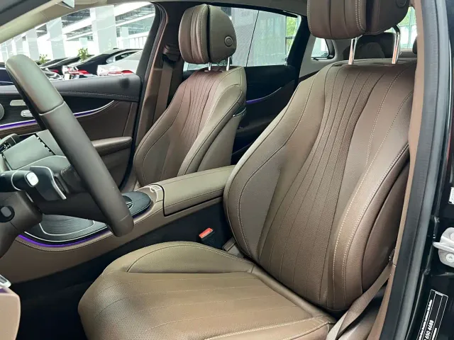 Mercedes-Benz E-Class — Фото автомобиля 9