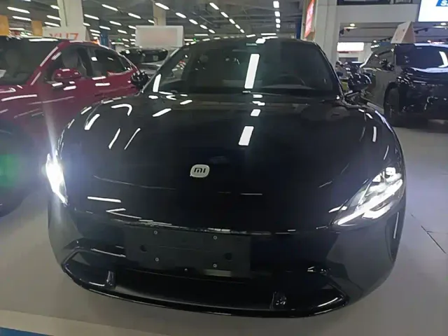 Xiaomi SU7 — Фото автомобиля 2