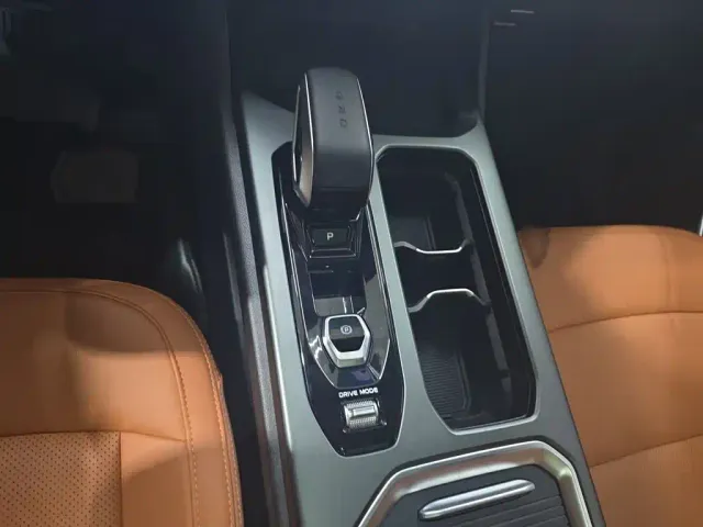 Geely Haoyue L — Фото автомобиля 9