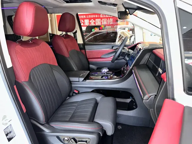 GAC Trumpchi E9 — Фото автомобиля 17