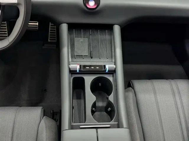 Audi E5 Sportback — Фото автомобиля 11