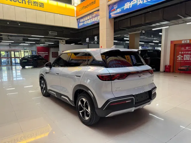 BYD Yuan UP — Фото автомобиля 4