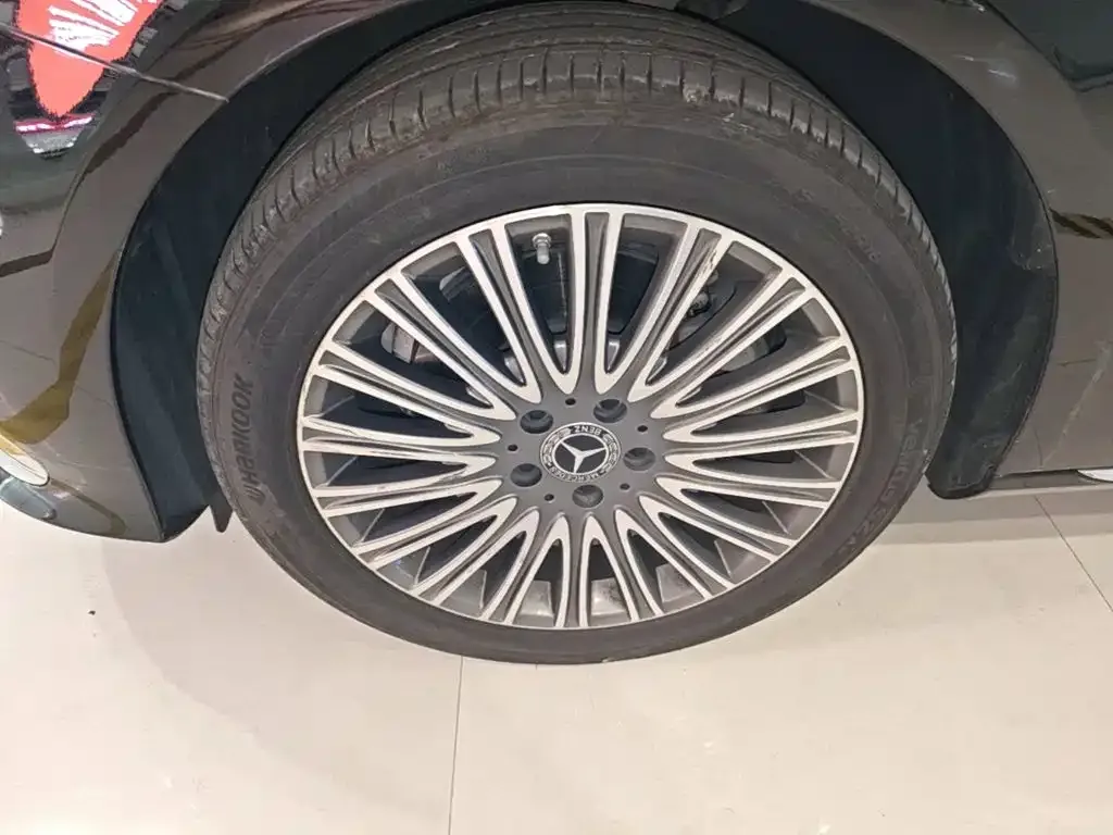 Mercedes-Benz Mercedes-Benz E-Class 2023 Facelift E 300 L Luxury — Фото автомобиля 22