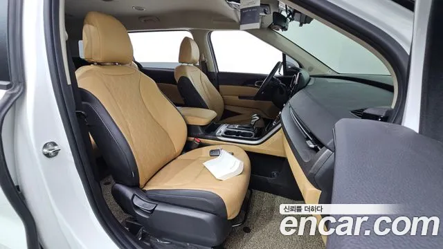 Kia Carnival Generation 4 — Фото автомобиля 16
