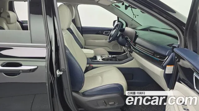 Kia Carnival Generation 4 — Фото автомобиля 16