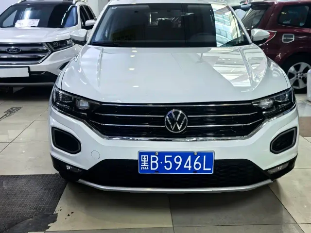 Volkswagen T-Roc — Фото автомобиля 3
