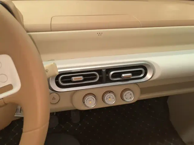 Wuling Hongguang Mini EV — Фото автомобиля 12