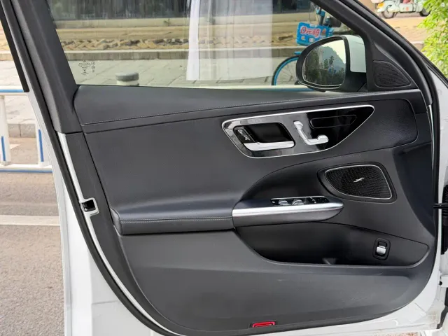 Mercedes-Benz C-Class — Фото автомобиля 7