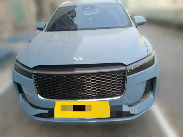 Li Auto ONE — Фото автомобиля 2