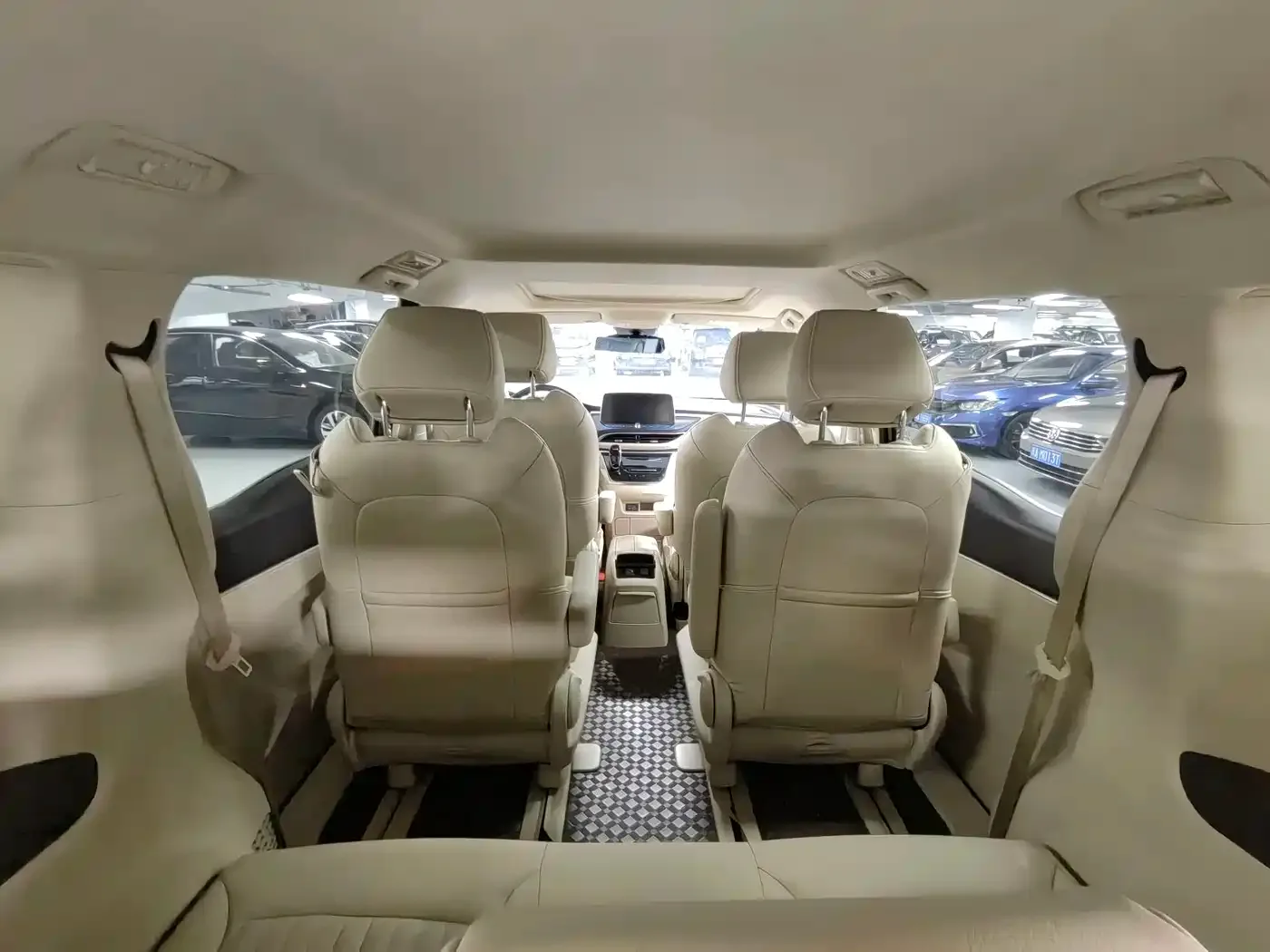 Buick Buick GL8 2023 Land Business Class 652T Smart Luxury — Фото автомобиля 9