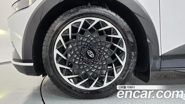 Hyundai Ioniq 5 — Фото автомобиля 5