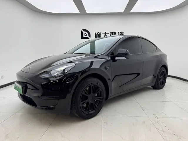 Фотография автомобиля — Tesla Model Y