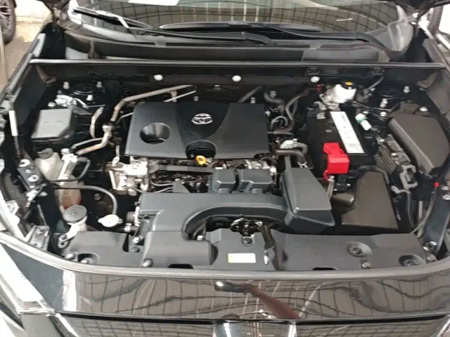 Toyota RAV4 — Фото автомобиля 15