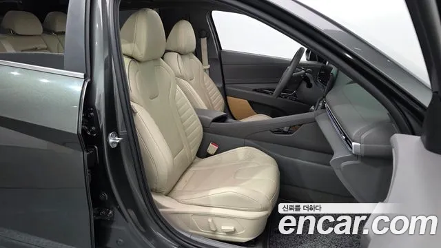 Hyundai Avante CN7 — Фото автомобиля 11