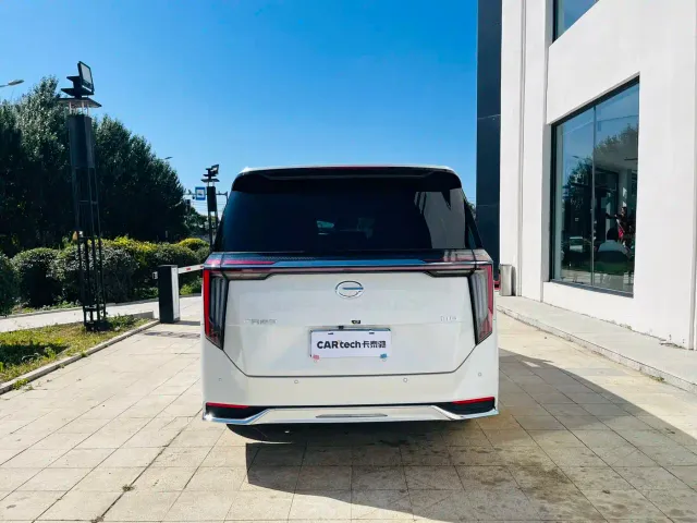 GAC Trumpchi M8 — Фото автомобиля 6