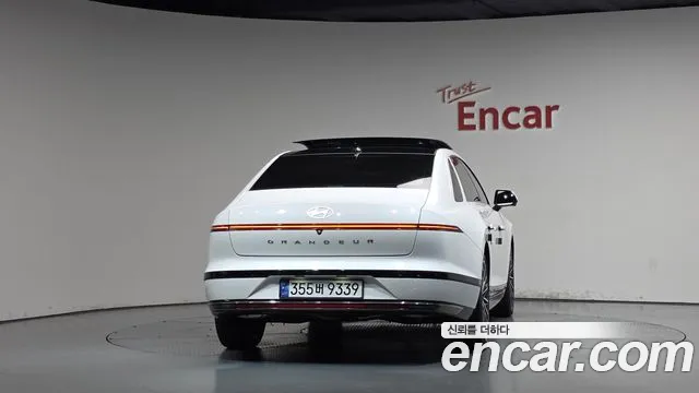Hyundai Grandeur GN7 — Фото автомобиля 3