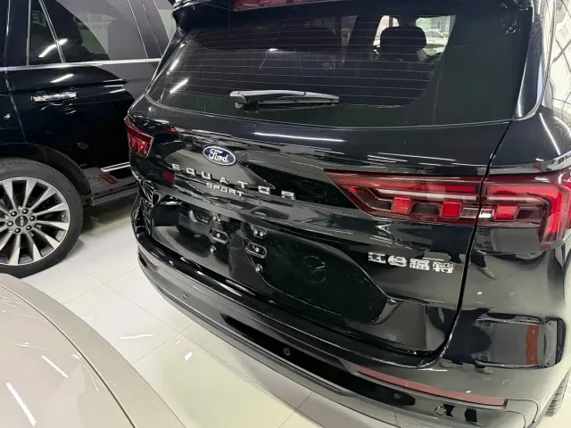 Ford Lingrui — Фото автомобиля 12