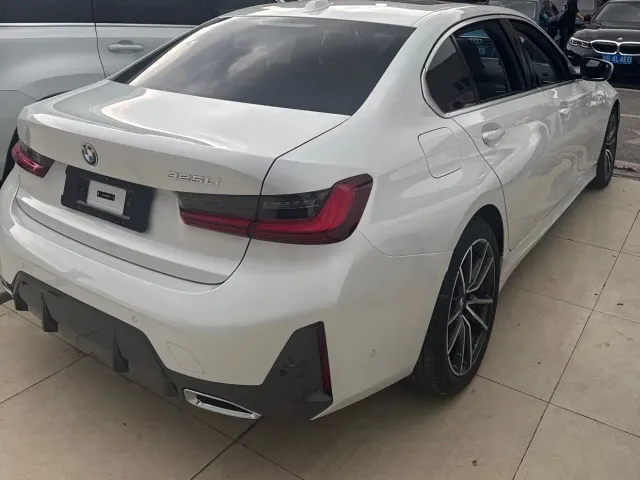 BMW 3 Series — Фото автомобиля 8