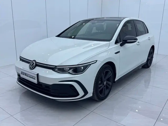 Фотография автомобиля — Volkswagen Golf