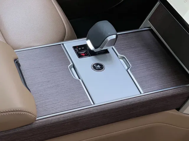 Land Rover Range Rover — Фото автомобиля 19
