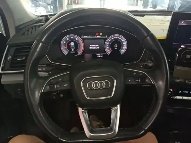 Audi Q5L — Фото автомобиля 10