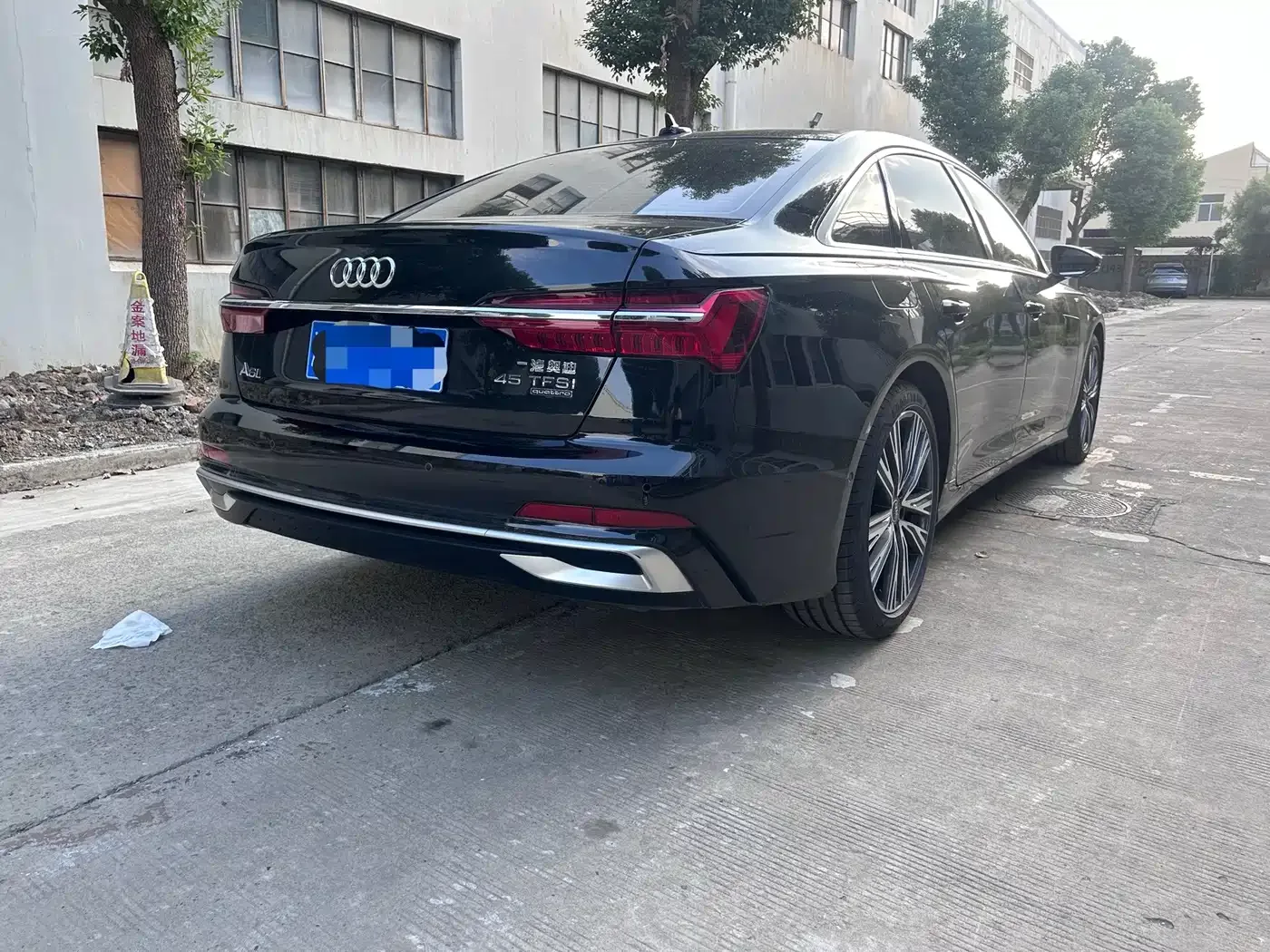 Audi Audi A6L 2024 45 TFSI Premium Elegance — Фото автомобиля 4
