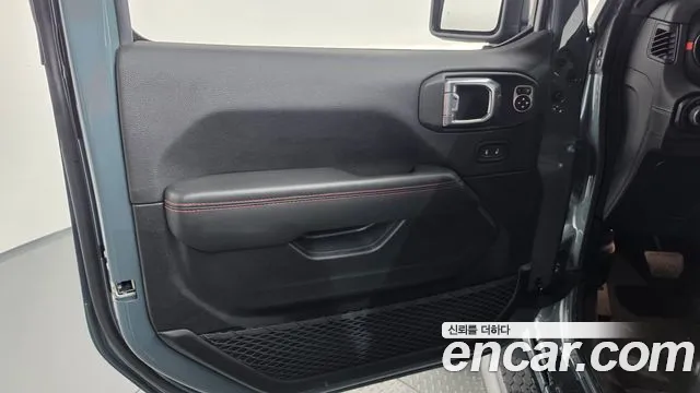 Jeep Wrangler JL — Фото автомобиля 14