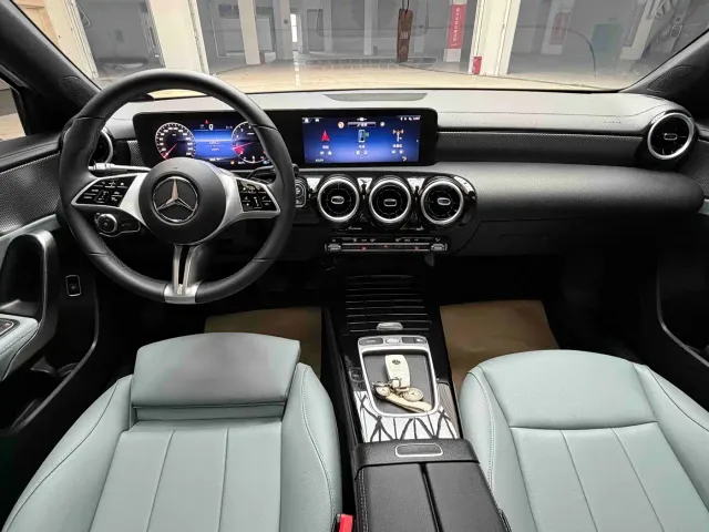 Mercedes-Benz A-Class — Фото автомобиля 10