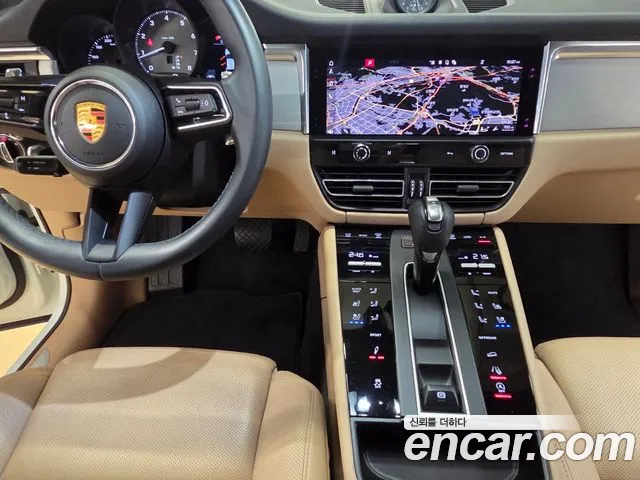 Porsche Macan — Фото автомобиля 9