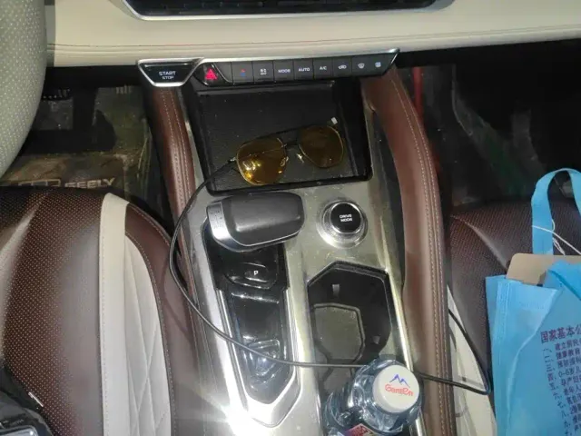 Geely Xingyue L — Фото автомобиля 16