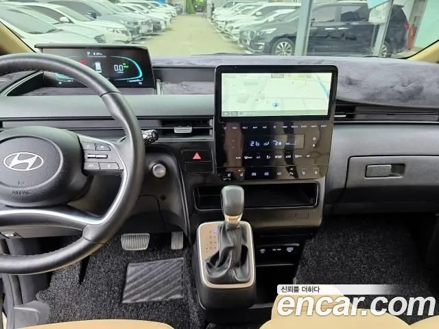 Hyundai Staria — Фото автомобиля 2