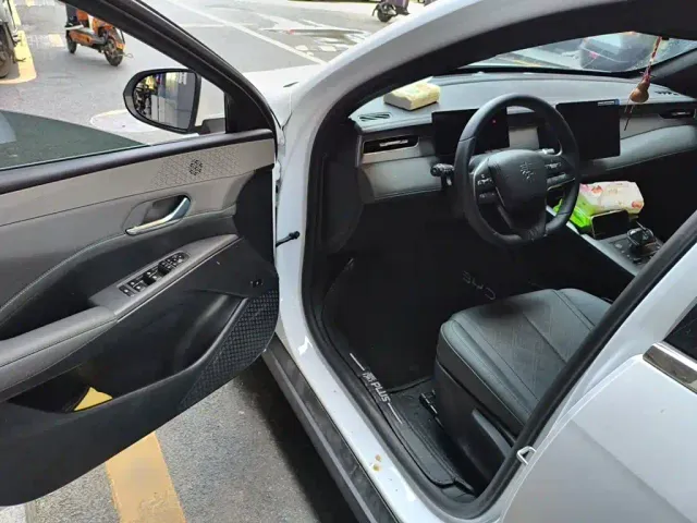 BYD Qin PLUS — Фото автомобиля 16