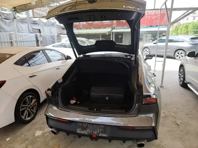 Changan Changan UNI-V 2022 1.5T Premium Model — Фото автомобиля 18