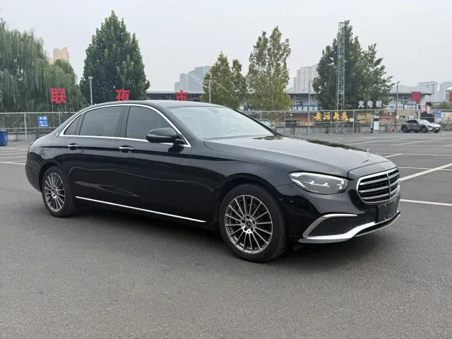 Mercedes-Benz E-Class — Фото автомобиля 15