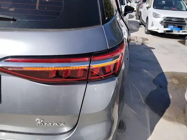 BYD Song MAX — Фото автомобиля 7