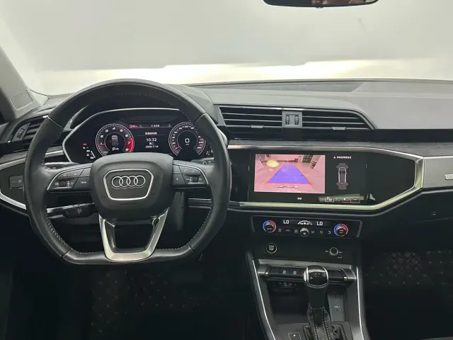 Audi Q3 — Фото автомобиля 10