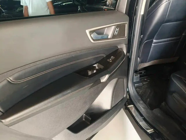 Ford Edge — Фото автомобиля 10