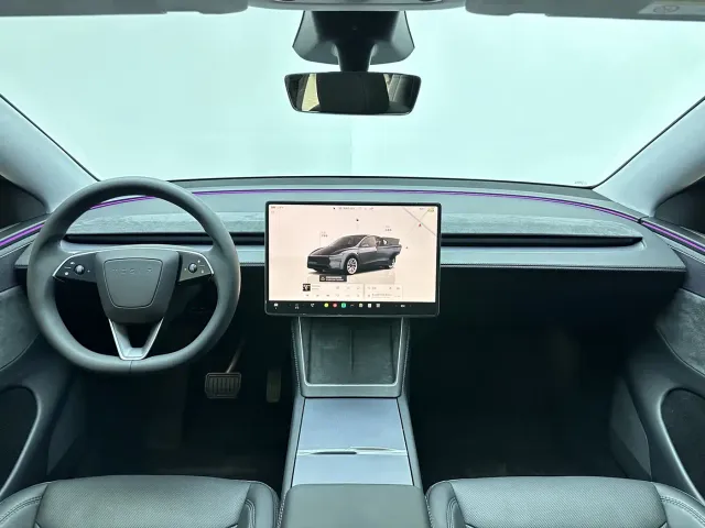 Tesla Model Y — Фото автомобиля 14