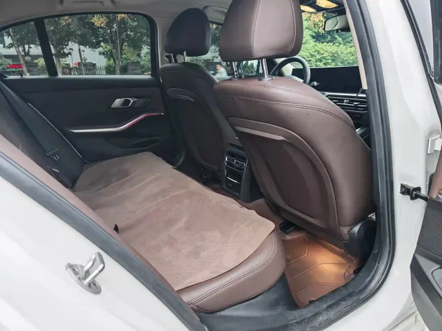 BMW 3 Series — Фото автомобиля 14
