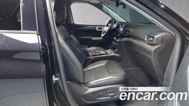 Ford Explorer Generation 6 — Фото автомобиля 10