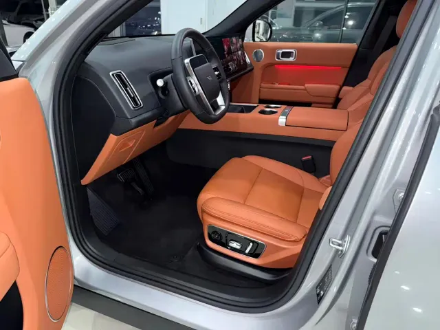 Li Auto L7 — Фото автомобиля 5