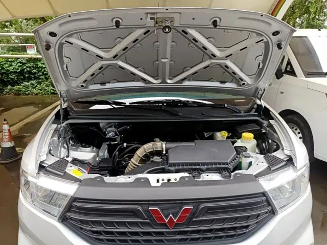 Wuling Hongguang V — Фото автомобиля 15