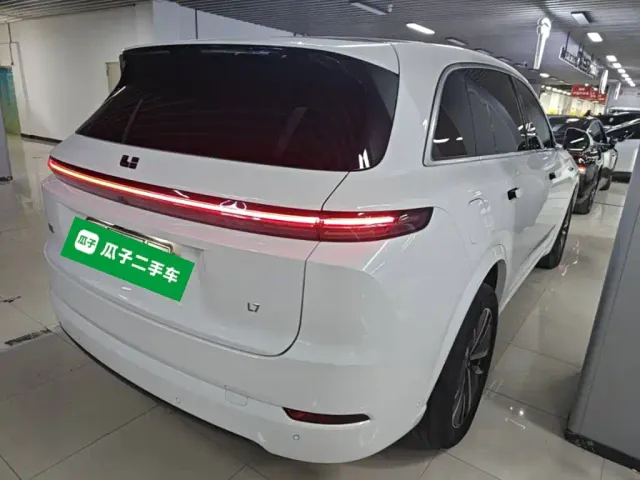 Li Auto L7 — Фото автомобиля 6