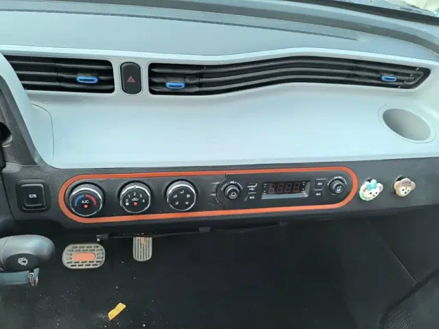 Wuling Hongguang Mini EV — Фото автомобиля 12