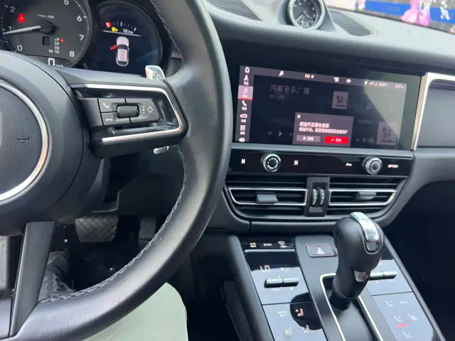 Porsche Macan — Фото автомобиля 29