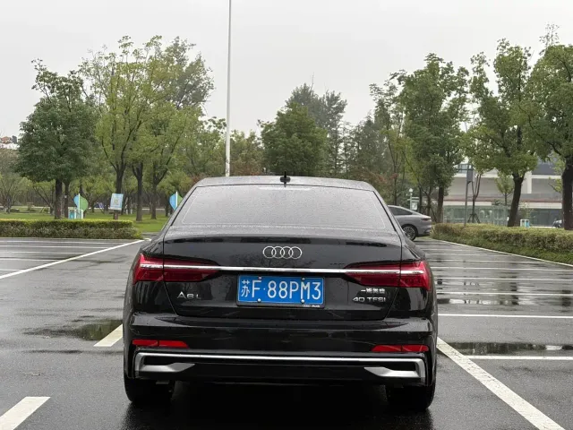 Audi A6L — Фото автомобиля 5