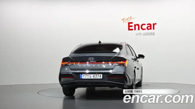 Hyundai Avante CN7 — Фото автомобиля 4