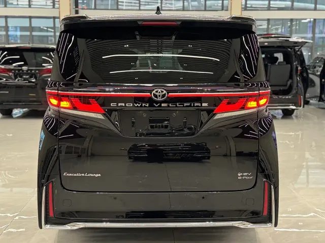 Toyota Vellfire — Фото автомобиля 11
