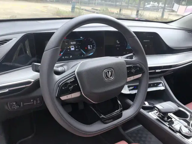 Changan Eado — Фото автомобиля 2