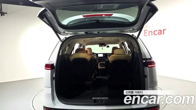 Kia Carnival 4th Gen — Фото автомобиля 24